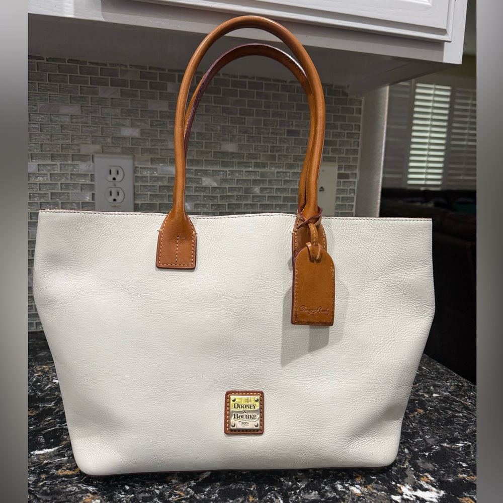 DOONEY & BOURKE Vintage White and Tan Tote Bag